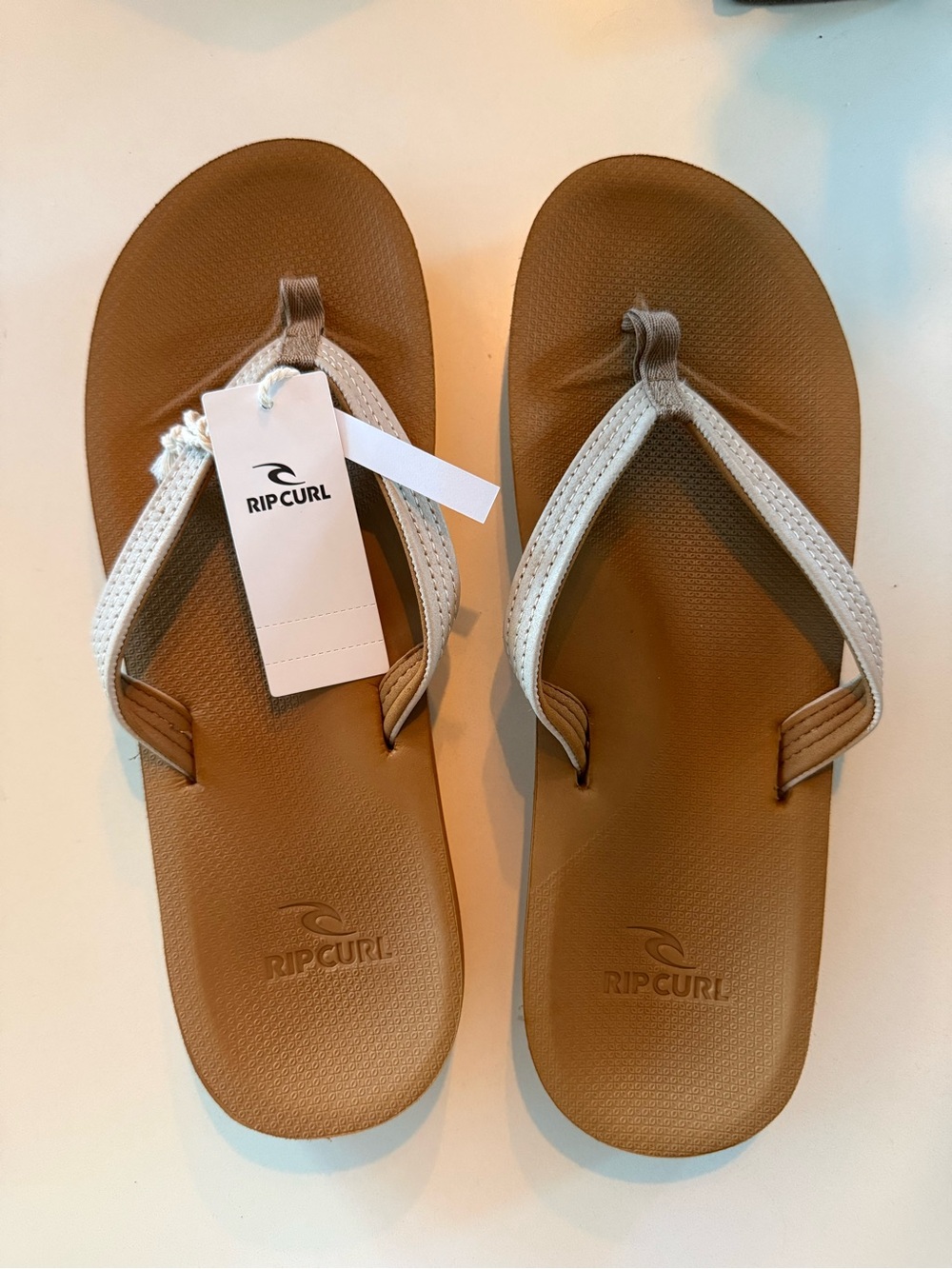 NWT women’s rip curl flip flop surf sandals from Maui size 10